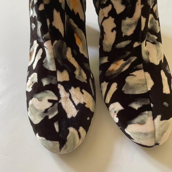Anthropologie Eugenia Kim Velvet Boots - Picture 5 of 7